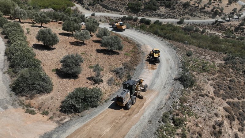 BELEN ÇAKALLI-TOPBOĞAZI ARASINDAKİ 7,5 KM’LİK YOL YENİLENİYOR
