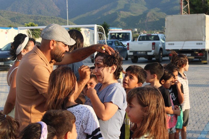 HBB’DEN KONTEYNER KENTLERE MORAL ETKİNLİKLERİ