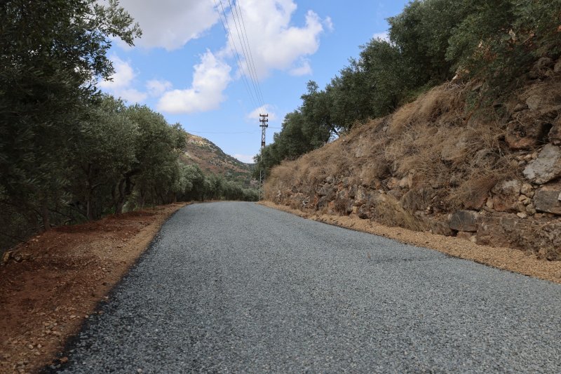 DEFNE’DE YOLLAR MODERNİZE EDİLDİ