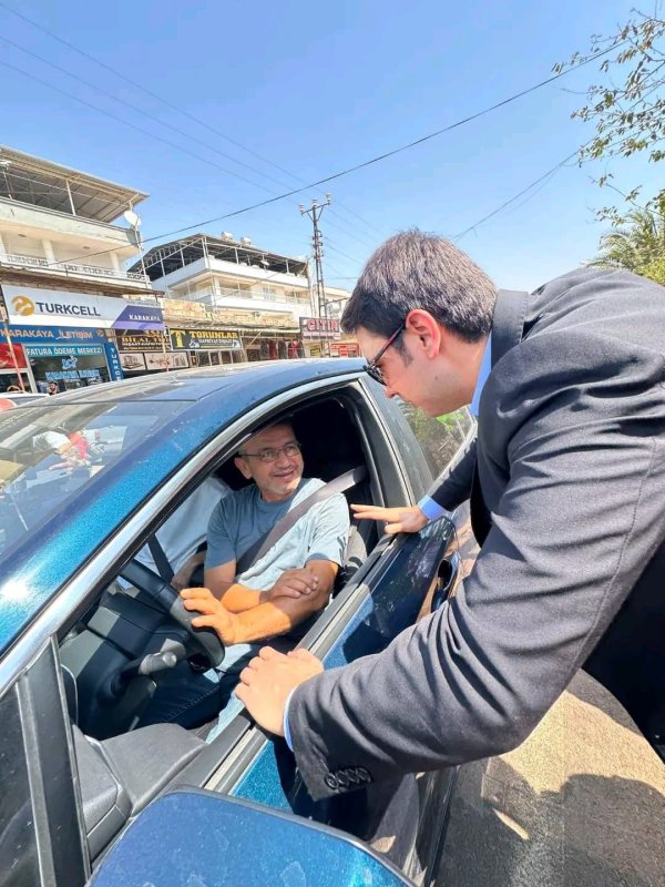 Son bir ayda yaşanan 30 kaza üzerine Hassa'da 'Bir Kask Bir Can' uygulaması başlatıldı