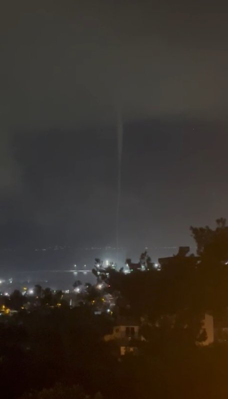 Hatay'da denizde çıkan hortum kameraya yansıdı