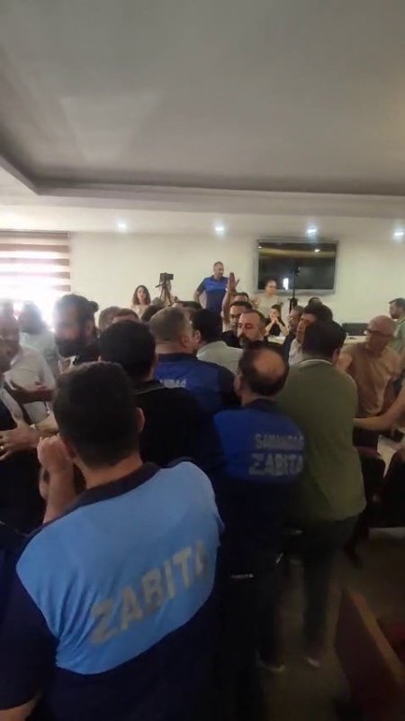 CHP'li meclis üyesinin TİP'li başkana ettiği küfür ortalığı savaş alanına çevirdi