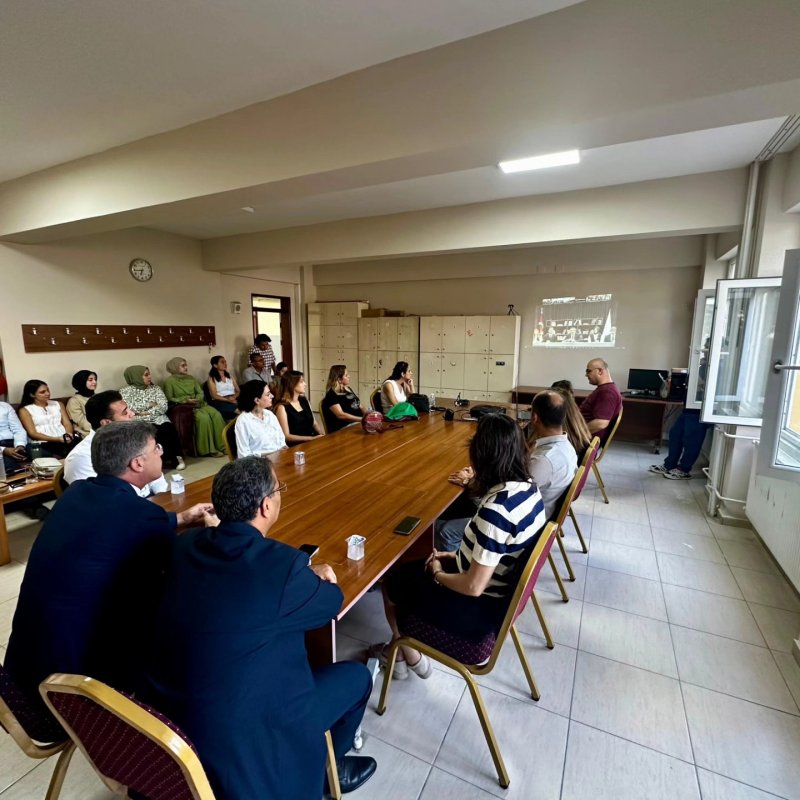 HATAY’DA YENİ EĞİTİM YILI MESLEKİ ÇALIŞMA PROGRAMI GERÇEKLEŞTİRİLDİ