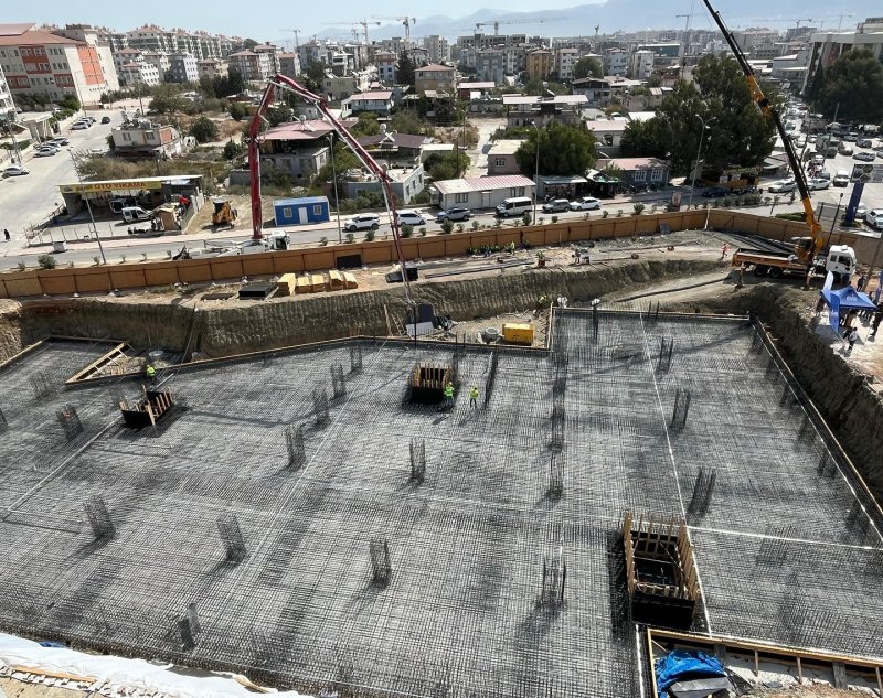 BAŞKAN YAPAR YENİ ANTAKYA’NIN TEMELİNİ ATTI