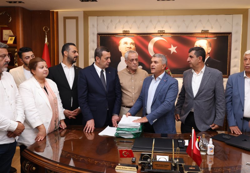 REYHANLI’DA AK TEŞKİLAT ŞAHLANDI  3 BİN 200 YENİ ÜYE KATILDI 