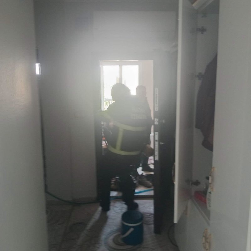Hassa’da ev yangını büyümeden kontrol altına alındı (Fotoğraflı) İlayda Korkmaz HATAY (İHA) - Hatay’ın Hassa ilçesinde çıkan ev yangını, itfaiye ekiplerinin hızlı müdahalesiyle büyümeden kontrol altına alındı. Yangın, Hassa ilçesine bağlı Yolçatı Mahallesi’nde bulunan müstakil evde meydana geldi. İhbar üzerine bölgeye itfaiye ekipleri sevk edildi. Ekiplerin hızlı müdahalesiyle yangın kısa sürede kontrol altına alınırken, olay yerinde gerekli emniyet tedbirleri sağlandı. Yangında ev zarar gördü.