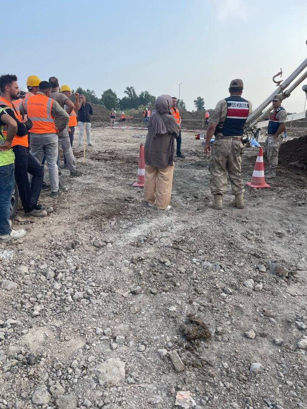 Beton pompası üzerine düşen işçi öldü