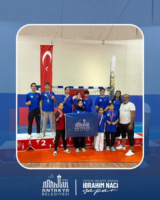 Antakya Belediyesi karate takımı 20 madalya kazandı
