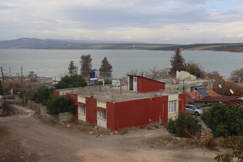 HATAY (İHA) - Hatay'da geçen yıl kuraklık nedeniyle su seviyesi düşen Reyhanlı Barajı, bu yıl etkili olan aşırı yağışlarla yeniden doldu.