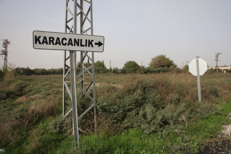 Mahalledeki herkesin soyadı 'Öztoprak' olunca baba isimleri ve ikinci isimlerle karışıklığın önüne geçtiler