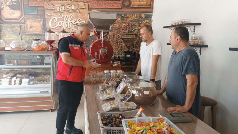  HATAY’DA GIDA DENETİMLERİ SIKLAŞTIRILDI:  İŞLETMELER TEK TEK KONTROL EDİLİYOR