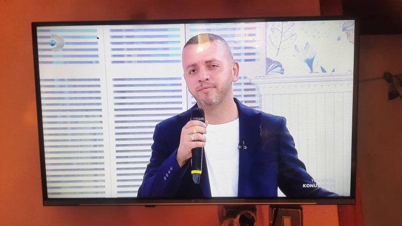 HATAYLI KADİFE SES “OKAN OKAY”  KANAL D EKRANLARINDA MÜZİK HAYATINI ANLATTI