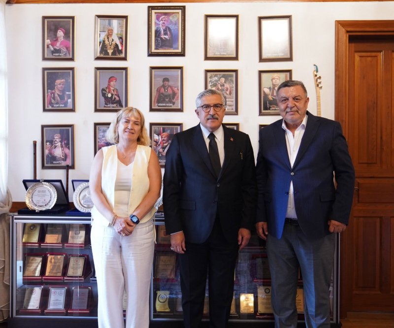 YAYMAN’DAN SEĞMENLER DERNEĞİ’NE ZİYARET