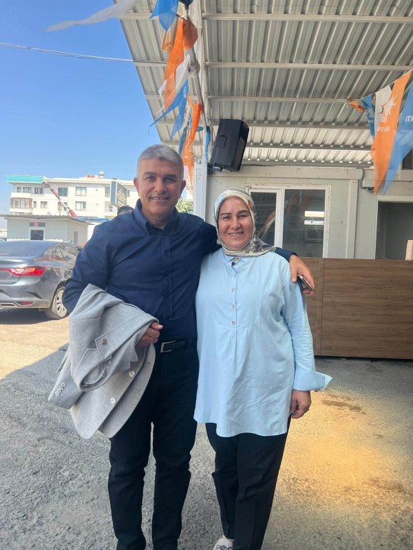 YEŞİLDAL'DAN AK TEŞKİLATA ZİYARET