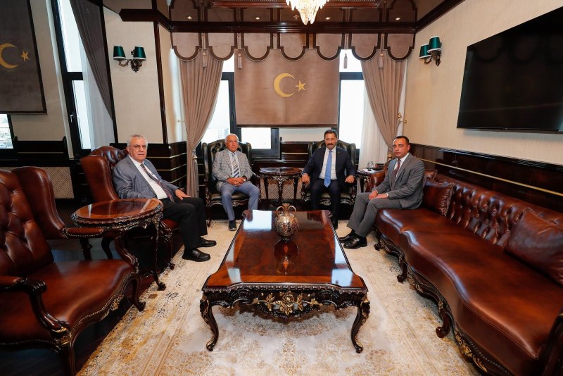 ESKİ BAKAN CEMİL ÇİÇEK HATAY VALİLİĞİ’Nİ ZİYARET ETTİ