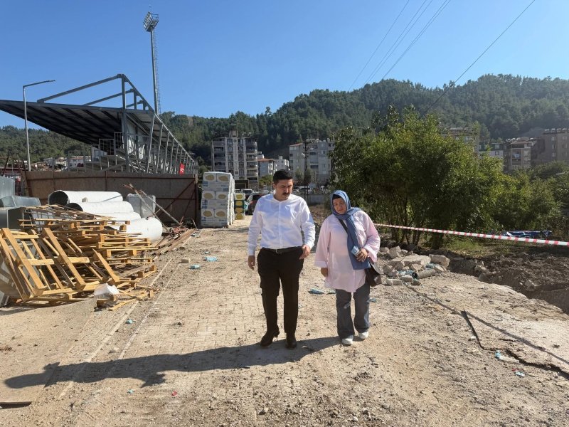 YAYLADAĞI’NDA SPOR SALONU İNŞAATI SÜRÜYOR