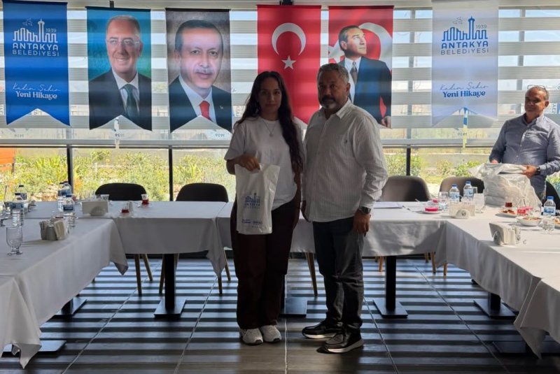 BAŞKAN YAPAR, BAŞARILI ÖĞRENCİLERLE BULUŞTU