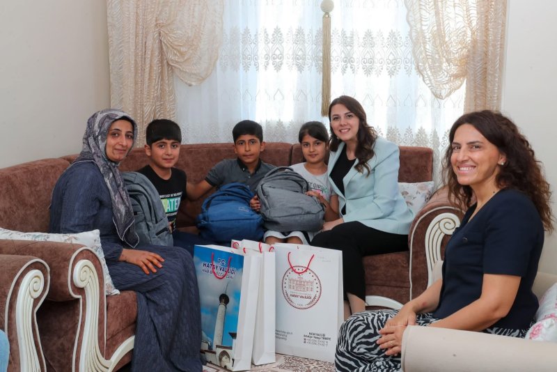 Hatay Valisi Mustafa Masatlı’nın eşi Esra Masatlı,