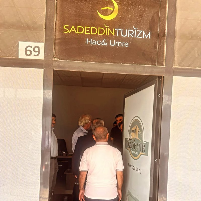 ALAKUŞ ESNAF VE İŞ İNSANLARIYLA BULUŞTU