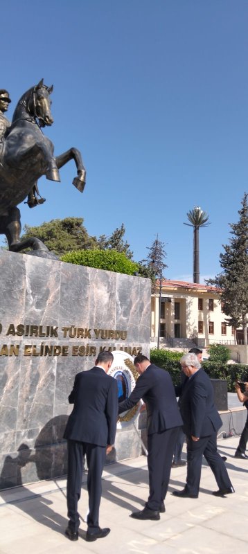 HATAY’DA AHİLİK HAFTASI İÇİN ÇELENK TÖRENİ DÜZENLENDİ