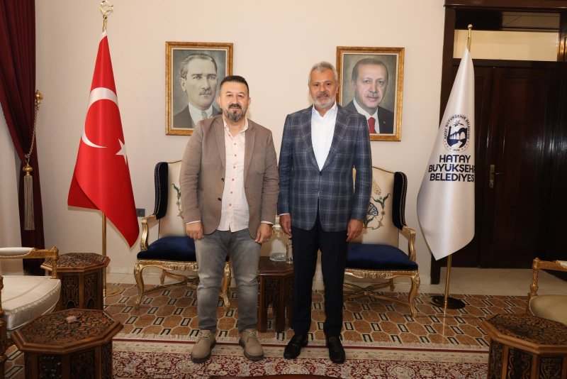 GAZETECİ ALİ CEREN'DEN BAŞKAN ÖNTÜRK'E ZİYARET: “HATAY’I ÇOK DAHA GÜZEL GÜNLER BEKLİYOR”
