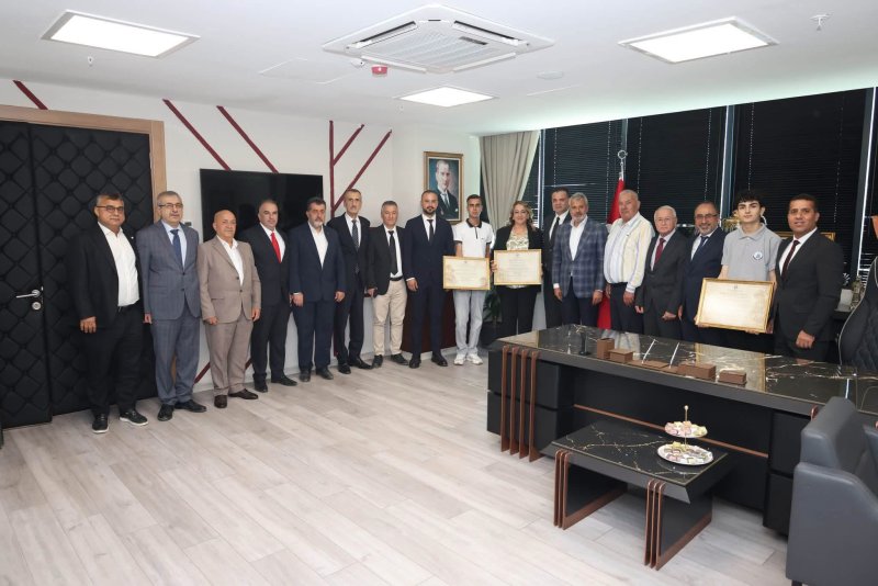 HESOB VE ESNAFLARDAN BAŞKAN ÖNTÜRK’E ZİYARET