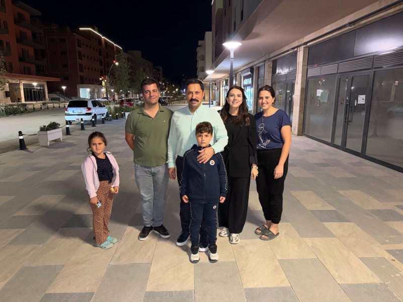 ATATÜRK CADDESİ’NDE TİCARİ HAYAT YENİDEN CANLANIYOR