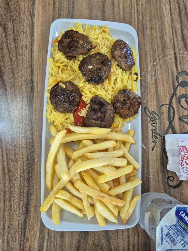 “NOOS KAFE’DE