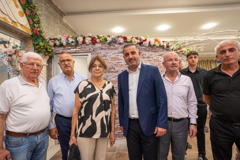 DABLAN’DAN SAMANDAĞ’DA GÖVDE GÖSTERİSİ İŞ DÜNYASIYLA BULUŞTU, PROJELERİNİ ANLATTI