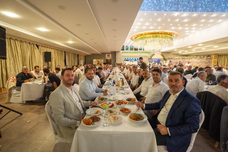 DABLAN’DAN SAMANDAĞ’DA GÖVDE GÖSTERİSİ İŞ DÜNYASIYLA BULUŞTU, PROJELERİNİ ANLATTI