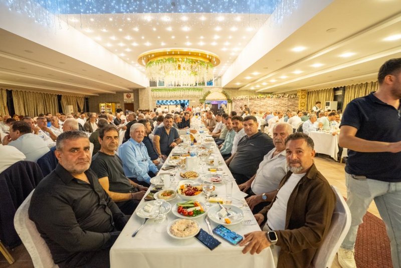 DABLAN’DAN SAMANDAĞ’DA GÖVDE GÖSTERİSİ İŞ DÜNYASIYLA BULUŞTU, PROJELERİNİ ANLATTI