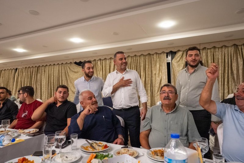 DABLAN’DAN SAMANDAĞ’DA GÖVDE GÖSTERİSİ İŞ DÜNYASIYLA BULUŞTU, PROJELERİNİ ANLATTI