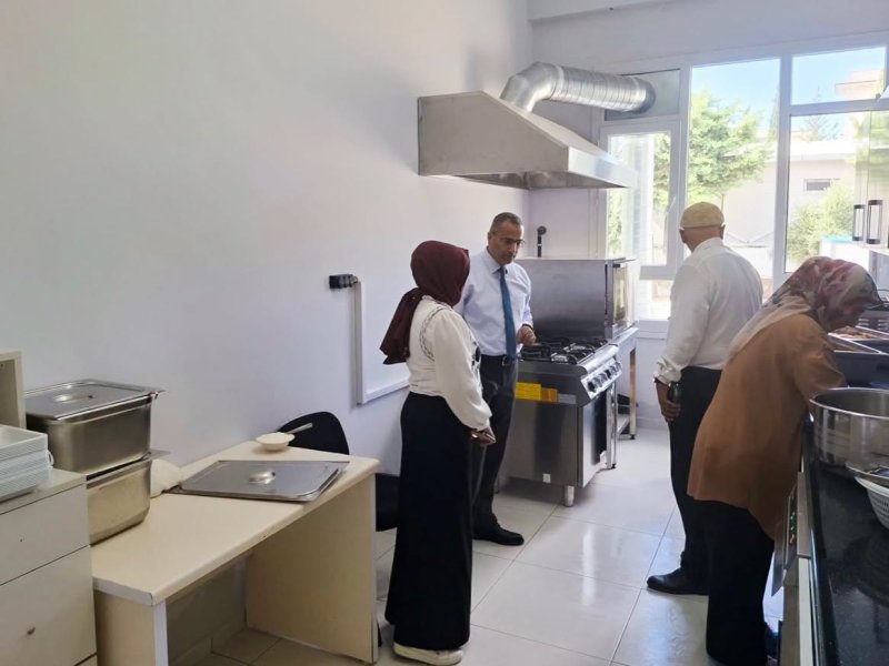 TECİMEN’DEN MUHİTTİN BAHADIRLI ANAOKULUNA ZİYARET