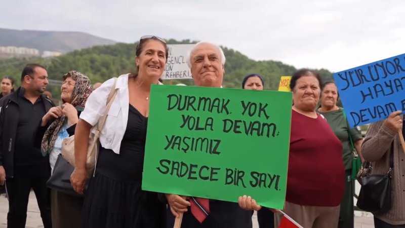 Vali Masatlı, Yaşlılar Günü programında büyüklerle bir araya geldi