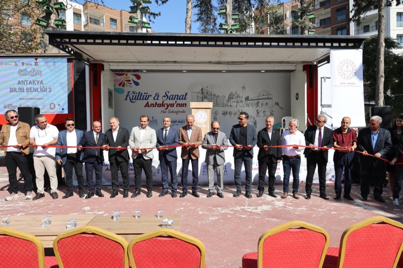 ANTAKYA’DA BİLİM ŞENLİĞİ BAŞLADI