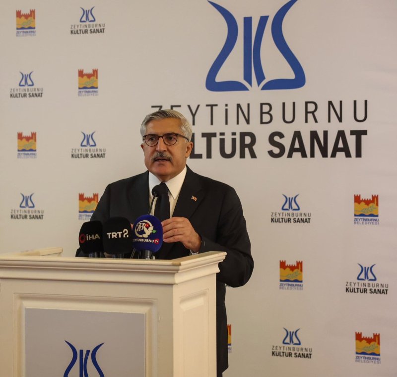 YAYMAN, ZEYTİNBURNU’NUN KÜLTÜR VE SANAT SEZONU AÇILIŞINA KATILDI