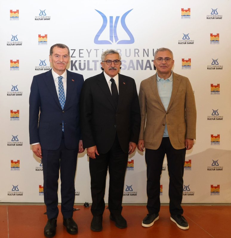 YAYMAN, ZEYTİNBURNU’NUN KÜLTÜR VE SANAT SEZONU AÇILIŞINA KATILDI