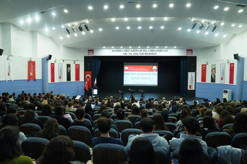 AK Parti Genel Başkan Yardımcısı ve Hatay Milletvekili Hüseyin Yayman, Ankara Hacı Bayram Veli Üniversitesi İktisadi ve İdari Bilimler Fakültesi