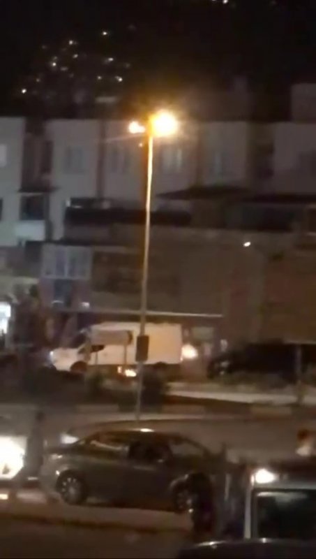 İskenderun'da aydınlatma direğinde yangın