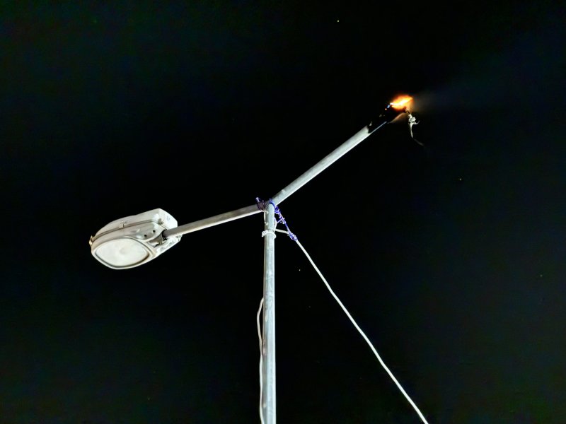 İskenderun'da aydınlatma direğinde yangın