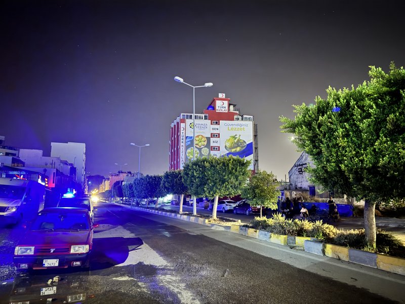 İskenderun'da aydınlatma direğinde yangın