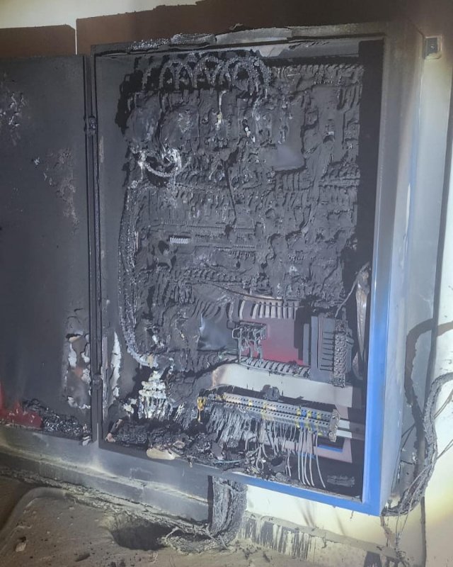 Ortaokulunda çatı katında korkutan yangın