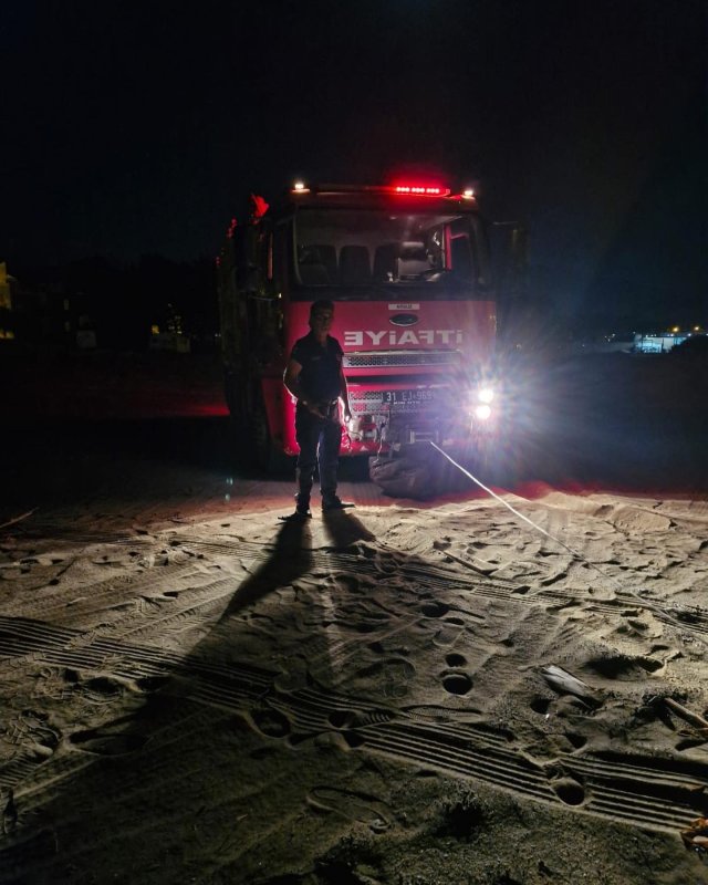  Arsuz’da kuma batan aracı itfaiye kurtardı