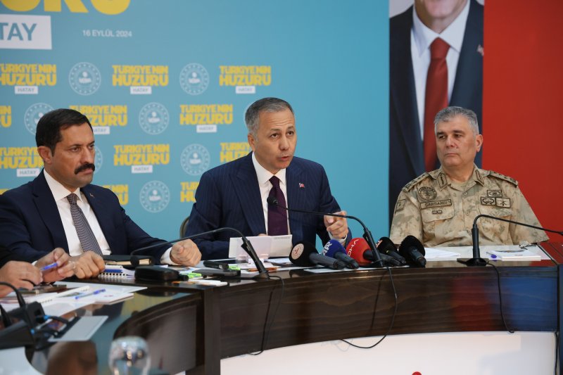 İçişleri Bakanı Yerlikaya: 2025 yılı sonuna kadar 139 bin konut hak sahiplerine teslim edilecek