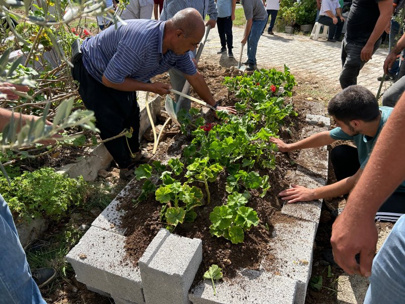 Ekmek parası yolunda vefat eden işçiler son yolculuklarına uğurlandı