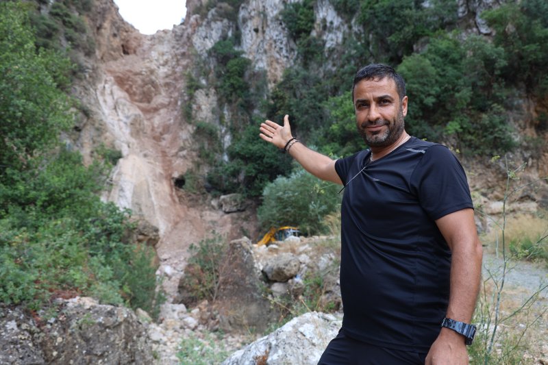 Patlamayla yerle bir olan doğa harikası şelalenin kurtarılması için çalışma başlatıldı