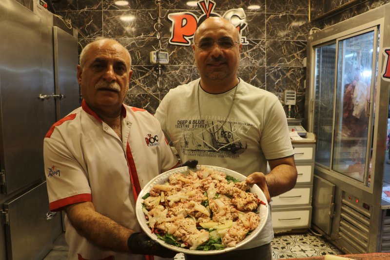 Hatay'da eşsiz lezzet ‘Beyin tava’ damaklarda tat bırakıyor Hatayinternettv.com