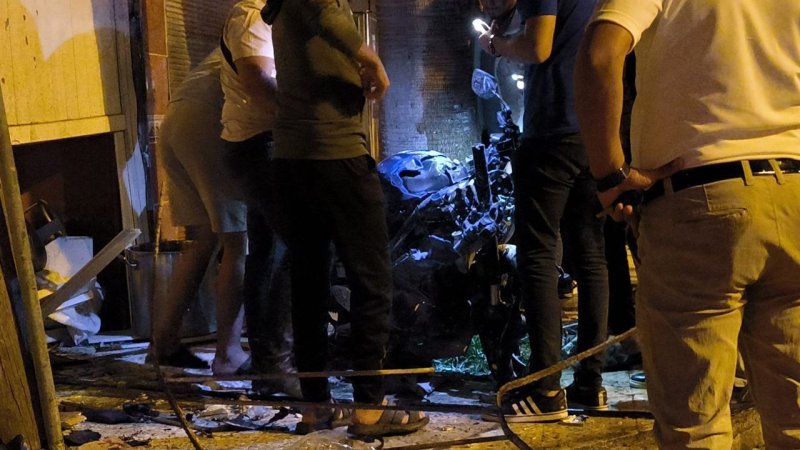 Duvara çarpan motosikletteki 2 kişi öldü o anlar kamerada