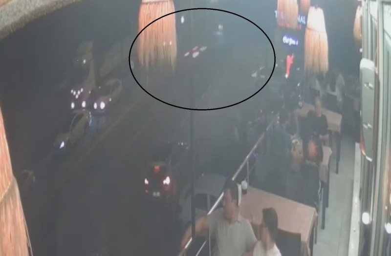 Otomobille çarpışan motosikletteki çift hayatını kaybetti