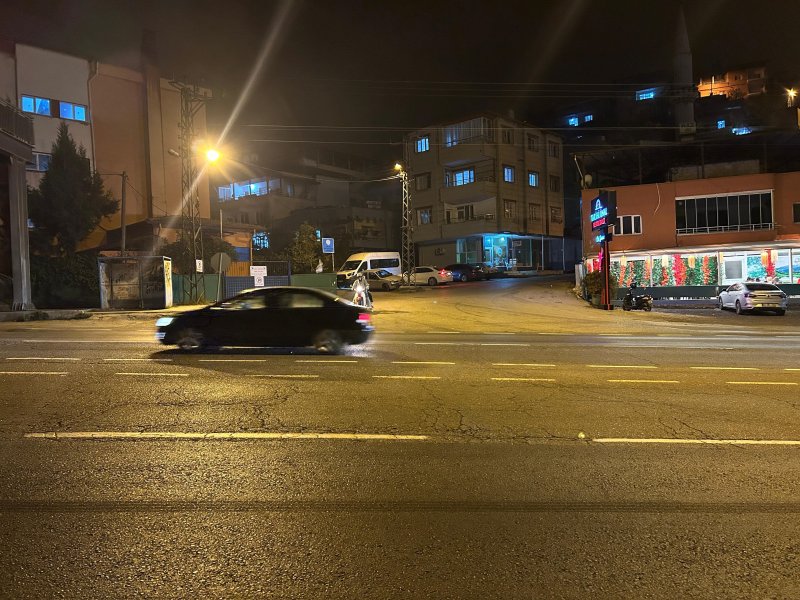 Otomobille çarpışan motosikletteki çift hayatını kaybetti